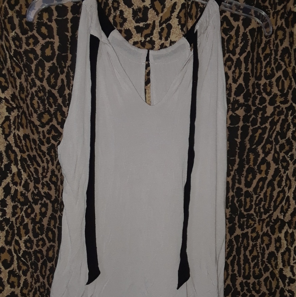 Halter top - Picture 2 of 2